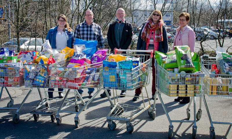 Große Futterspende der Weight Watchers
